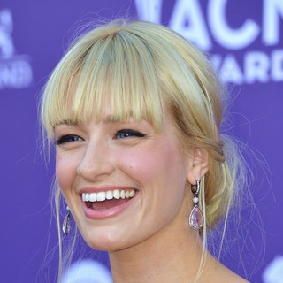 Beth Behrs in 48th Annual ACM Awards - Arrivals