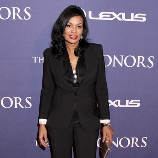 Bond in BET Honors 2012 - Red Carpet Arrivals - beverly-bond-bet-honors-2012-03
