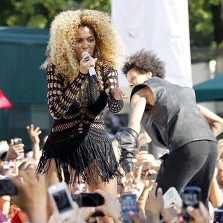 Beyonce Knowles in Burger King Presents The GMA Summer Concert Series