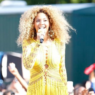 Beyonce Knowles in Burger King Presents The GMA Summer Concert Series