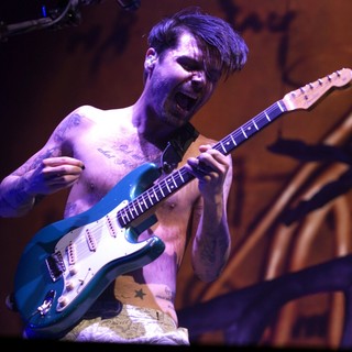 Biffy Clyro Playing A Headline Gig - biffy-clyro-playing-headline-gig-03