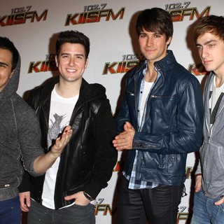 102.7 KIIS FM's Jingle Ball 2011 - Arrivals