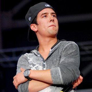 Big Time Rush in B96 Pepsi SummerBash 2011 - big-time-rush-b96-pepsi-summerbash-2011-12