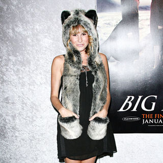 Keltie Colleen in Los Angeles Premiere of The HBO Original Series "Big Love" Season 5