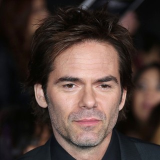 Billy Burke in The Premiere of The Twilight Saga's Breaking Dawn Part II - billy-burke-premiere-breaking-dawn-2-01