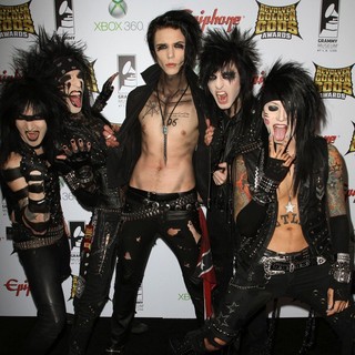 Black Veil Brides in 2012 Revolver Golden Gods Awards Show - black-veil-brides-2012-revolver-golden-gods-awards-show-02