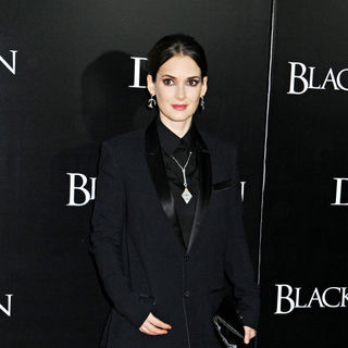 Winona Ryder in New York Premiere of 'Black Swan' - Arrivals