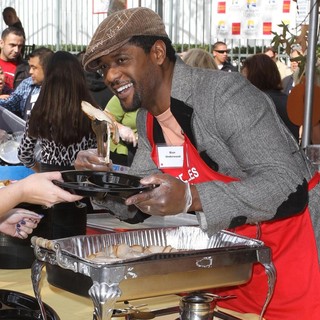 75th Anniversary of The Los Angeles Mission Serving Thanksgiving Dinner to The Homeless