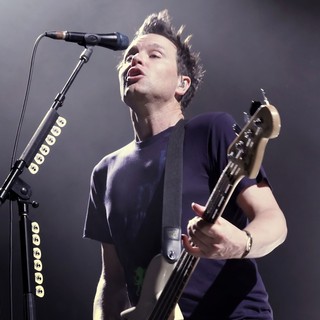 Blink-182 Performing Live - blink-182-performing-live-16