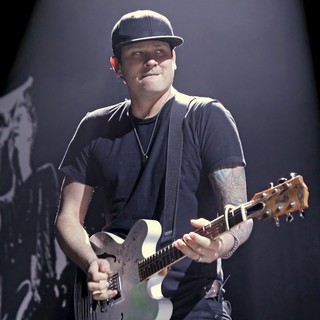 Blink-182 Performing Live - blink-182-performing-live-24
