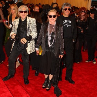 Blondie in PUNK: Chaos to Couture Costume Institute Gala - blondie-chaos-to-couture-costume-institute-gala-02
