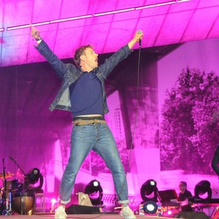 Dave Rowntree, Damon Albarn, Alex James, Blur in BT London Live - Performances