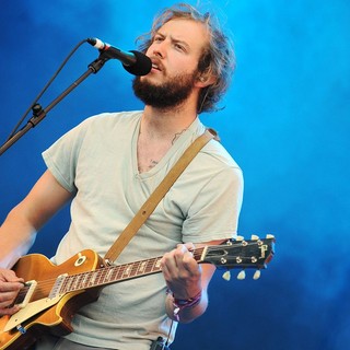 Bon Iver Performing at The 2009 Glastonbury Festival - Day 3 - bon-iver-2009-glastonbury-festival-day-3-02