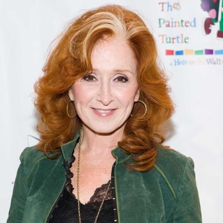 Bonnie Raitt in Benefit for The Painted Turtle - bonnie-raitt-benefit-for-painted-turtle-01