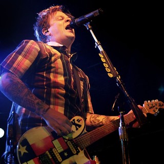 Jaret Reddick, Bowling For Soup in Bowling For Soup Performing at Liverpool O2 Academy