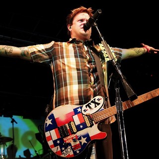 Jaret Reddick, Bowling For Soup in Bowling For Soup Performing at Liverpool O2 Academy