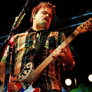 Jaret Reddick, Bowling For Soup in Bowling For Soup Performing at Liverpool O2 Academy