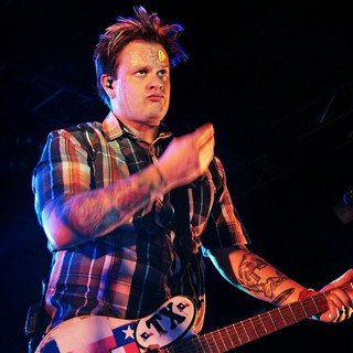 Jaret Reddick, Bowling For Soup in Bowling For Soup Performing at Liverpool O2 Academy