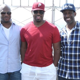 Boyz II Men Promote Their New Single - boyz-ii-men-promote-new-single-01