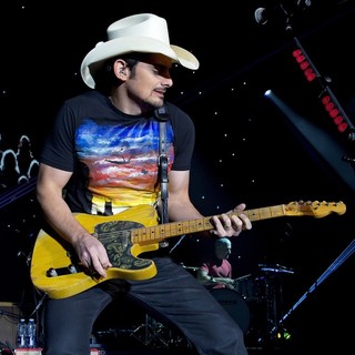 Brad Paisley in Brad Paisley Performing
