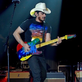 Brad Paisley Performing - brad-paisley-performing-11