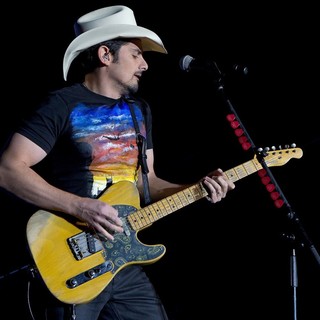 Brad Paisley Performing - brad-paisley-performing-18