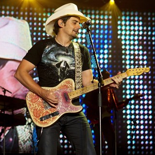 Brad Paisley in Brad Paisley Performs Live