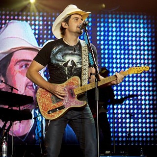 Brad Paisley in Brad Paisley Performs Live