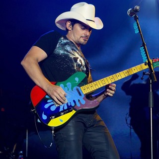 Brad Paisley in Brad Paisley Performs Live