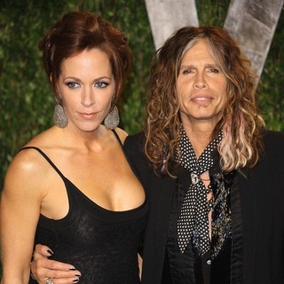 Erin Brady, Steven Tyler in 2012 Vanity Fair Oscar Party - Arrivals