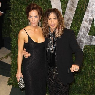 Erin Brady, Steven Tyler in 2012 Vanity Fair Oscar Party - Arrivals