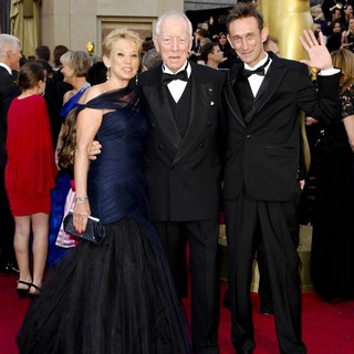 Catherine Brelet, Max von Sydow in 84th Annual Academy Awards - Arrivals