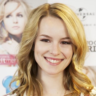 Bridgit Mendler in Hello My Name Is... Photocall - bridgit-mendler-photocall-hello-my-name-is-03