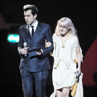 Mark Ronson, Ellie Goulding in The BRIT Awards 2011 - Inside