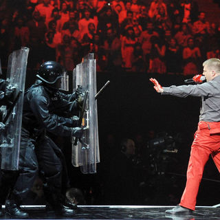 Plan B in The BRIT Awards 2011 - Inside