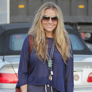 Brooke Mueller Leaving Fred Segal in West Hollywood After Two Hours of Shopping