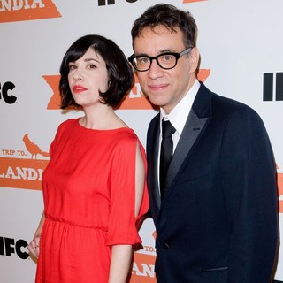 Carrie Brownstein, Fred Armisen in The Second Season Premiere of Portlandia
