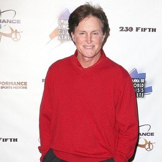 Bruce Jenner in The Performance 3D Demonstration - bruce-jenner-performance-3d-demonstration-03