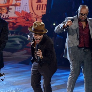 Bruno Mars in The 2012 Victoria's Secret Fashion Show - Inside
