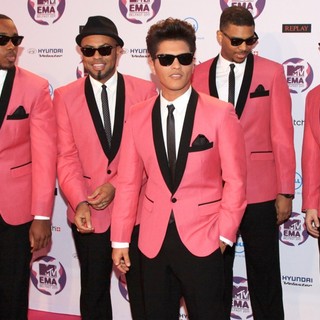 Bruno Mars in The MTV Europe Music Awards 2011 (EMAs) - Arrivals