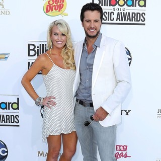 Caroline Bryan, Luke Bryan in 2012 Billboard Music Awards - Arrivals
