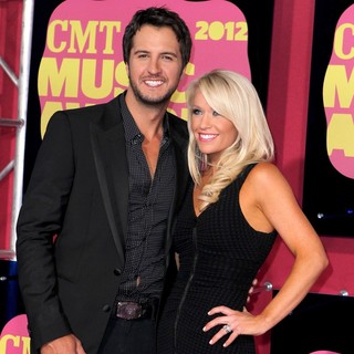 Luke Bryan, Caroline Bryan in 2012 CMT Music Awards
