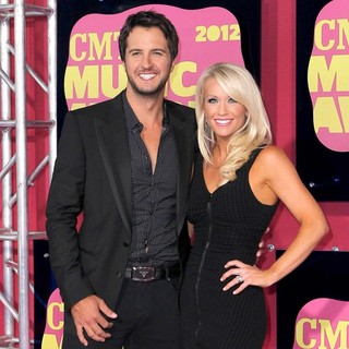 Luke Bryan, Caroline Bryan in 2012 CMT Music Awards