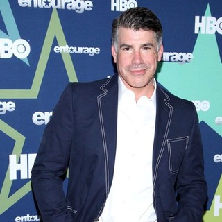 Bryan Batt in Final Season Premiere of HBO's Entourage