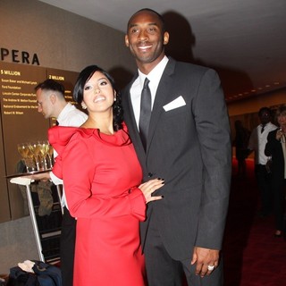 Vanessa Bryant, Kobe Bryant in Valentino Garavani Is Honored with The 2011 Couture Council Award for Artistry of Fashion