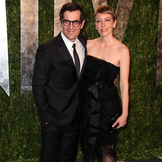 Ty Burrell, Holly Burrell in 2012 Vanity Fair Oscar Party - Arrivals