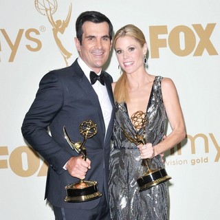Ty Burrell, Julie Bowen in The 63rd Primetime Emmy Awards - Press Room