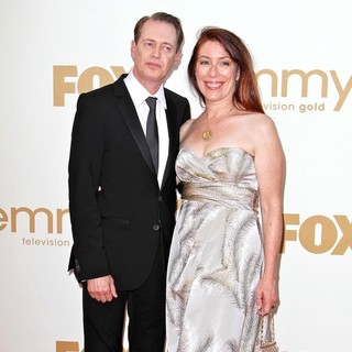 Steve Buscemi, Jo Andres in The 63rd Primetime Emmy Awards - Arrivals
