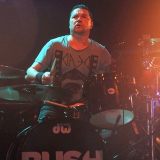 Robin Goodridge, Bush in Bush Perform Live