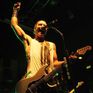 Gavin Rossdale, Bush in Bush Perform Live
